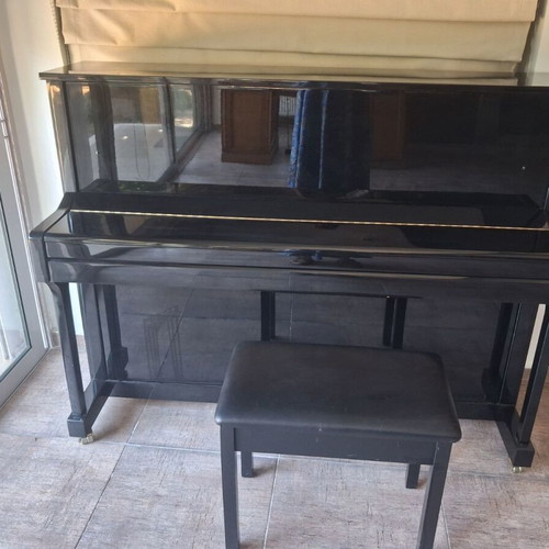 Schaefer 116WH Black upright acoustic piano with bench