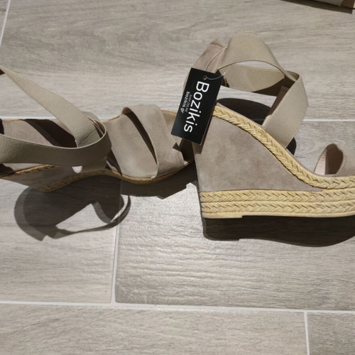 Bozikis platform sandals like new, size 39, beige