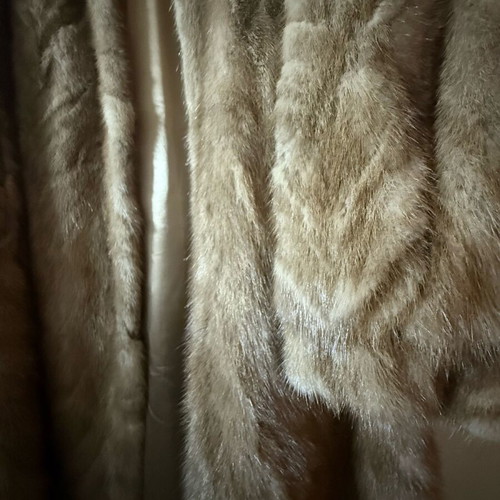 Mink fur coat like new from Kastoria with natural fur