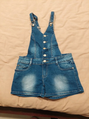 Girls' salopette like new, ages 8-10