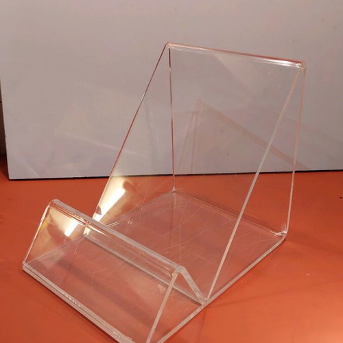 Plexiglass Stand like new