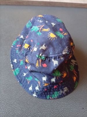 Children's hat size 52 like new, blue multicolor for 4 years old