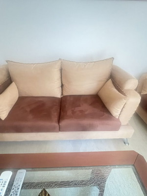 Living Room Set with 2 Two-Seater Sofas and Coffee Table like new
