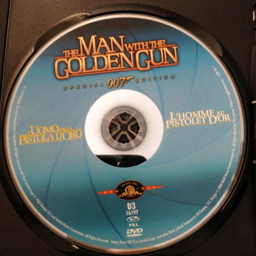 DVD The Man With The Gold Gun like new