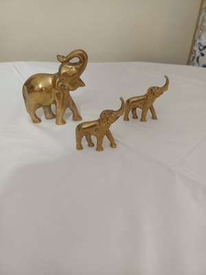 Solid brass elephant figurines