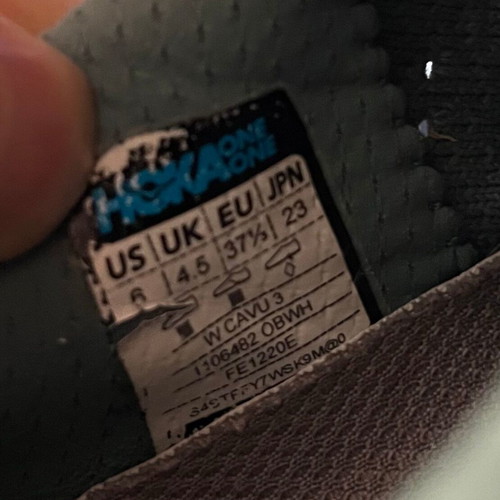 Hoka One One Cavu 3 women's sports shoes like new, turquoise, size 37