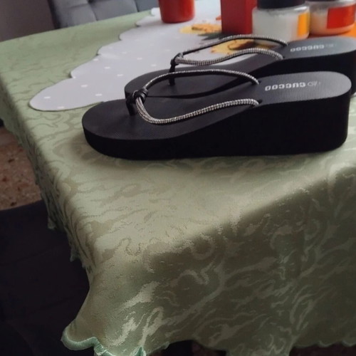 Cuccoo Platform Flip Flops like new, size 40, black and silver