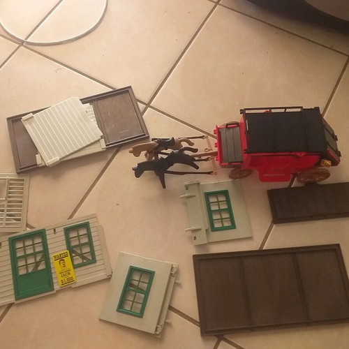 Playmobil sheriff's office used with missing parts