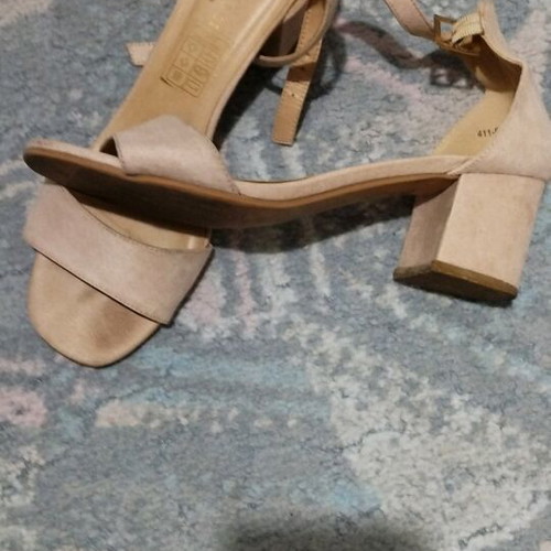 Sandals like new, size 39