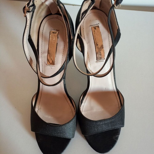 Black stiletto sandals like new, size 38, shiny with rhinestones