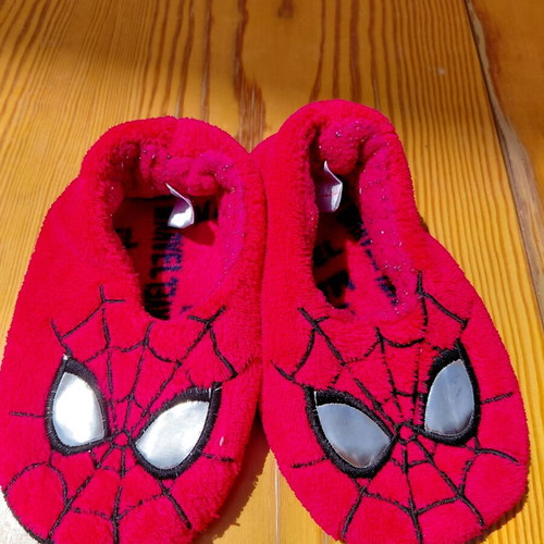 Spiderman slippers size 28 used, blue and red