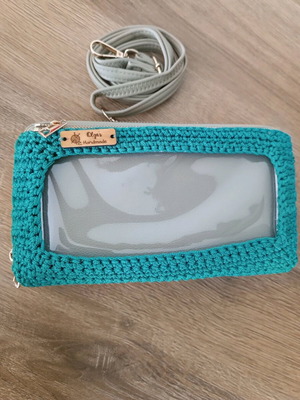 Handmade knitted shoulder bag new green with triple zipper