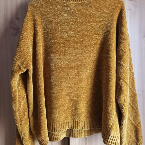 Women's sweater used, mustard color, size XL