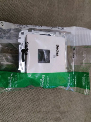 Schneider Sedna RJ45 Cat6 and frame new