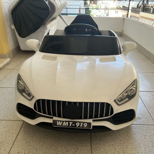 Children's car used, needs repair with remote control