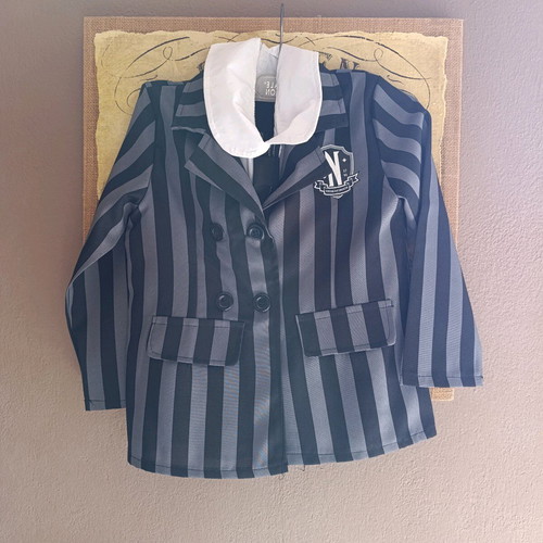 Wednesday carnival costume 8 years like new