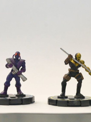 DC Heroclix Hypetime booster pack σαν καινούργιο, ανοιγμένο με 4 φιγούρες