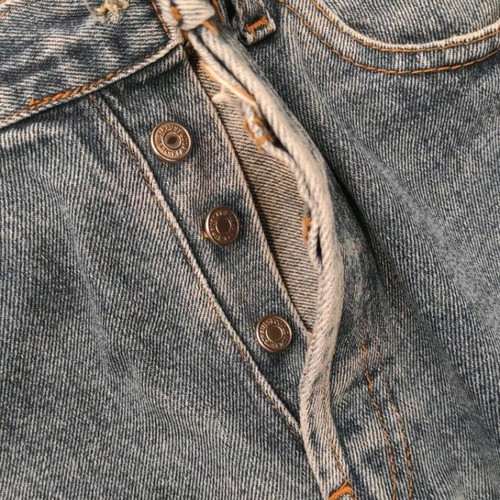 Levi's 501 L jeans used, size 32, cut with frayed hems