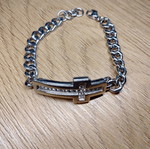 Cross bracelet with diamonds