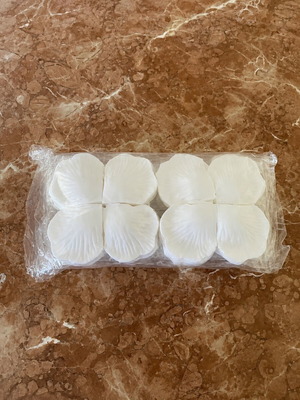 White decorative petals set of 3000, new