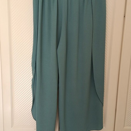 Turquoise women's set with wide blouse and pants