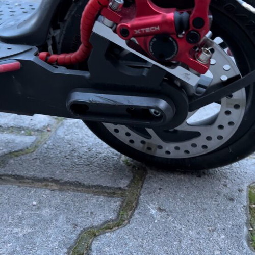 Xiaomi Pro 2 Extra like new with front suspension and red details
