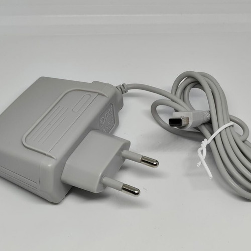 Nintendo 3DS 2DS DSi XL charger like new, gray