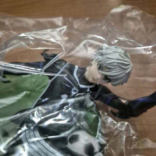 Seishiro Nagi figure new from Blue Lock