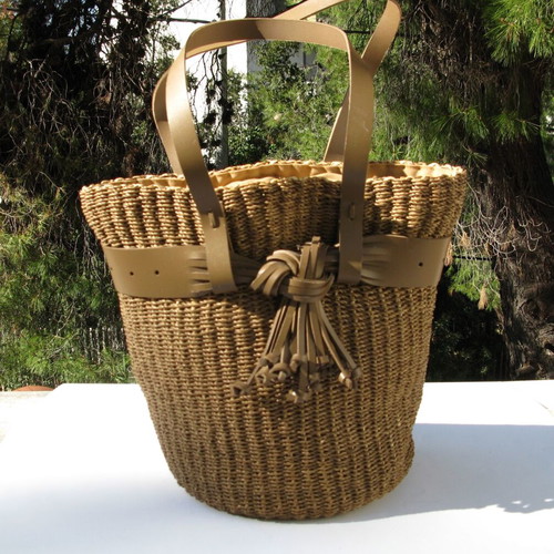 Balikbayan Handicrafts handmade woven shoulder bag with rattan and leather decorations new