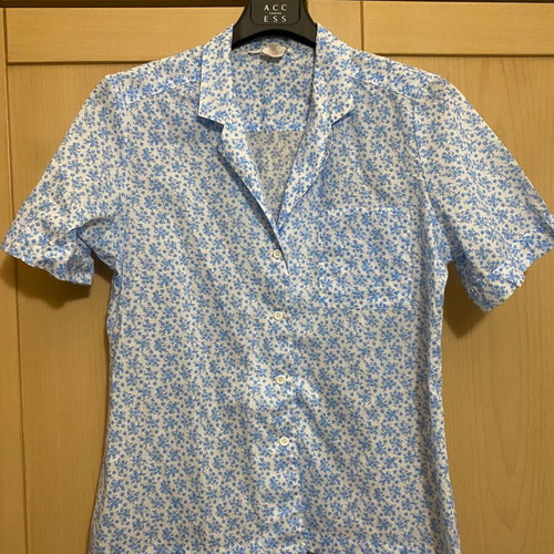 Shirt medium vintage with flowers like linen, like new