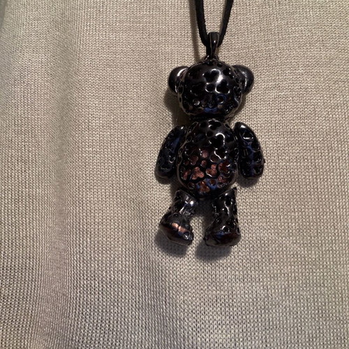 Long pendant with teddy bear 6cm like new, black