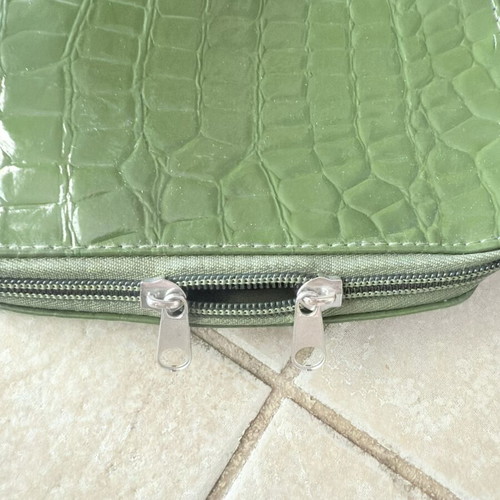 Acamnia toiletry bag new, green