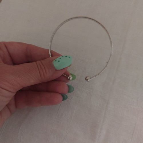 Bracelet from stainless steel like new, thin and lightweight, silver color