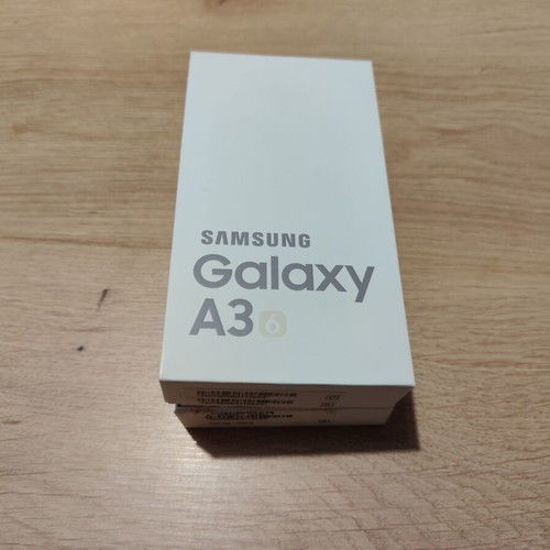 Samsung Galaxy A3 (2016) 16GB Gold like new with charger, case, headphones, box