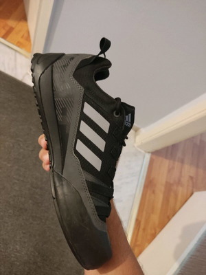 Adidas παπούτσια Terrex καινούργια, μέγεθος 44, μαύρα