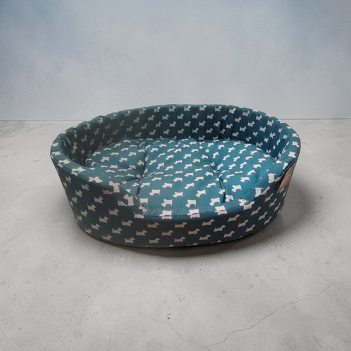Dog and cat bed new with double-sided cushion