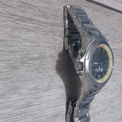 Men's watch like new, working with one battery