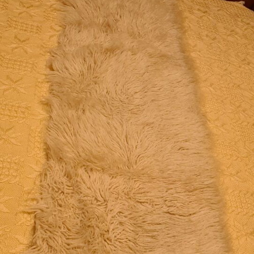 Velentza wool rug like new and simple carpet
