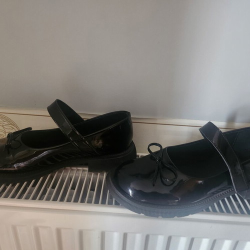 Mary Jane shoes Shein black patent leather like new, size 41