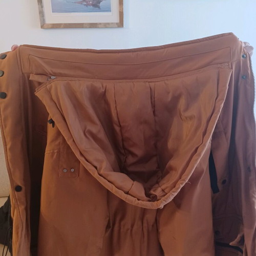 Men's orange winter jacket size Large like new