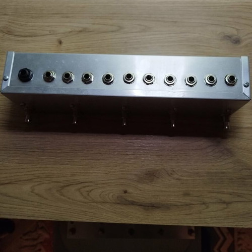 Buzz Electronics 4-Button Looper like new with Amp Channel switch