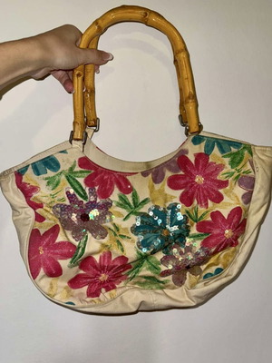 Vintage handbag with flowers like new, pink multicolor