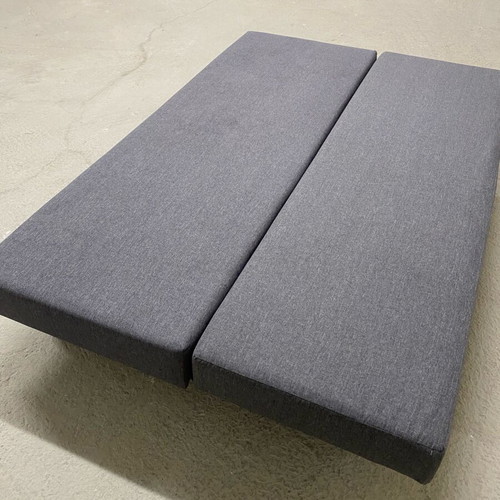 Three-seater sofa bed like new with storage space and 3 cushions