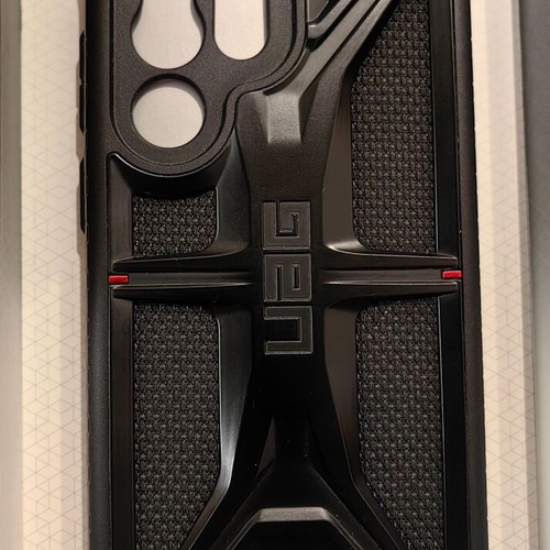 Samsung S22 Ultra UAG case like new