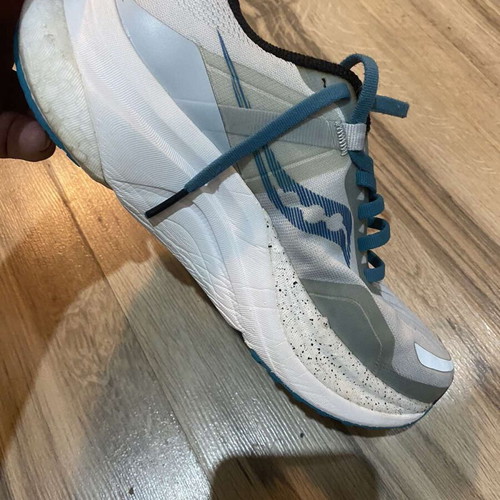 Saucony Tempus running shoes like new, size 38.5, white and blue