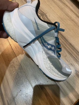Saucony Tempus running shoes like new, size 38.5, white and blue