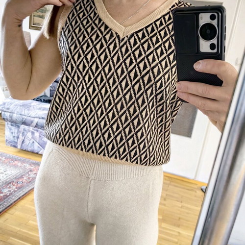 Primark vest like new, beige and brown