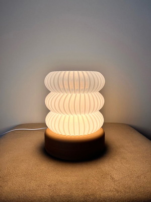 White lamp with USB cable made to order