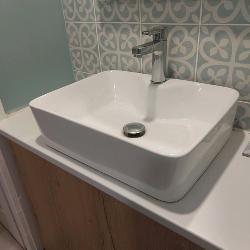 Bathroom furniture with sink like new, set of 2