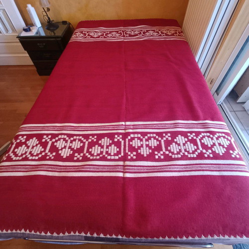 Handmade woven loom blanket used 150x210